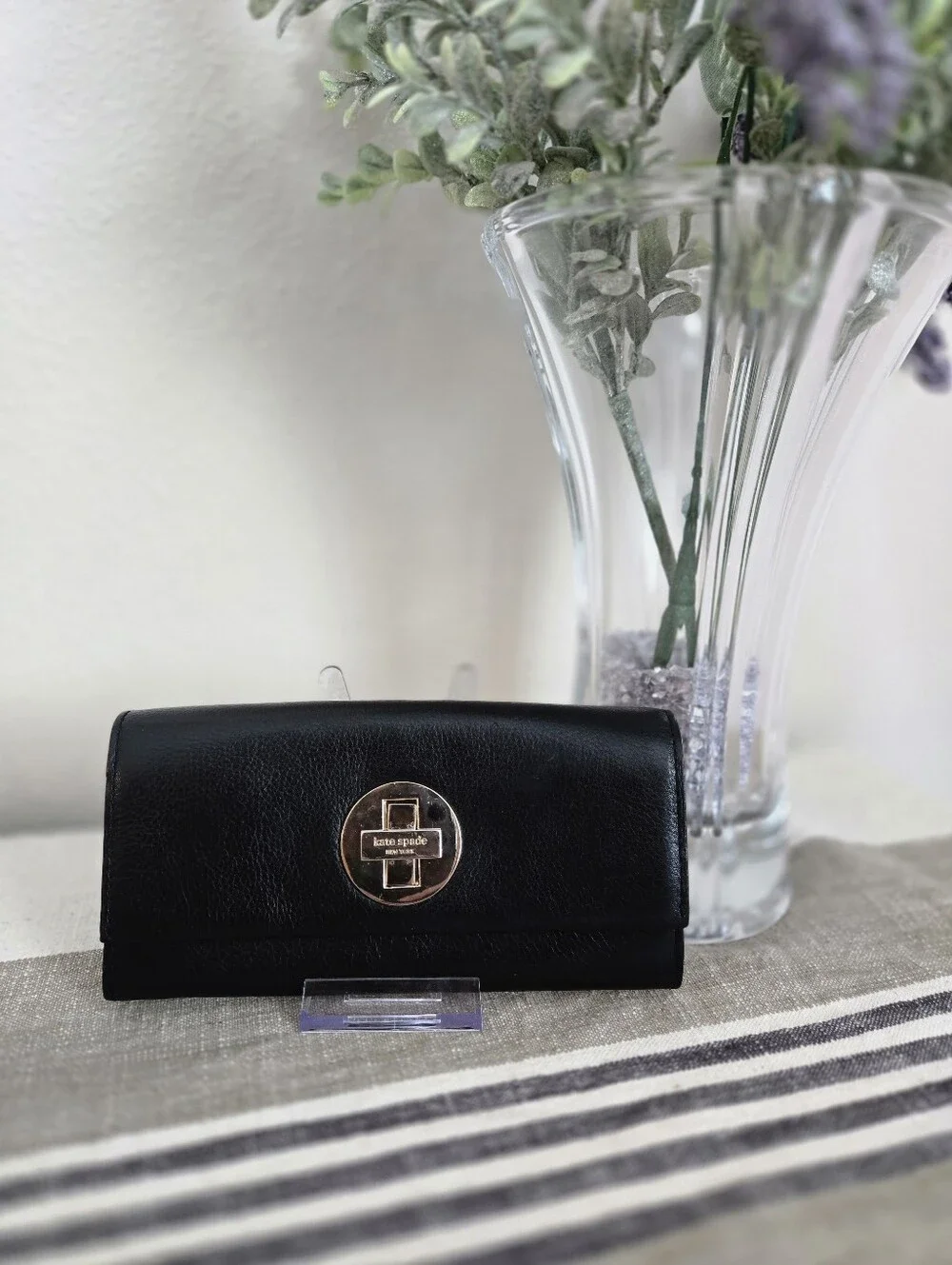 Kate Spade New York Black Leather Turnlock Wallet